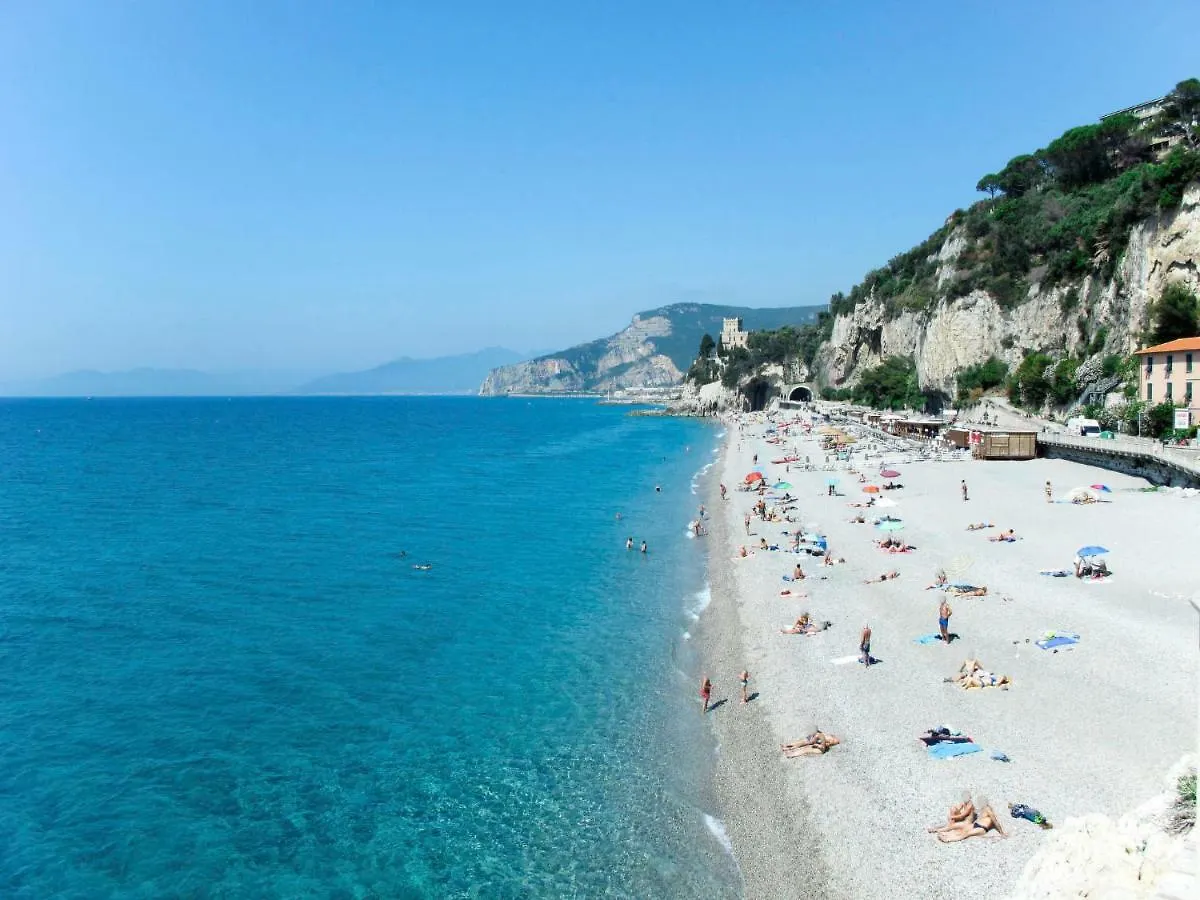 ;Chaletsemi Di Crescita 295S Hotel Calice Ligure Italy